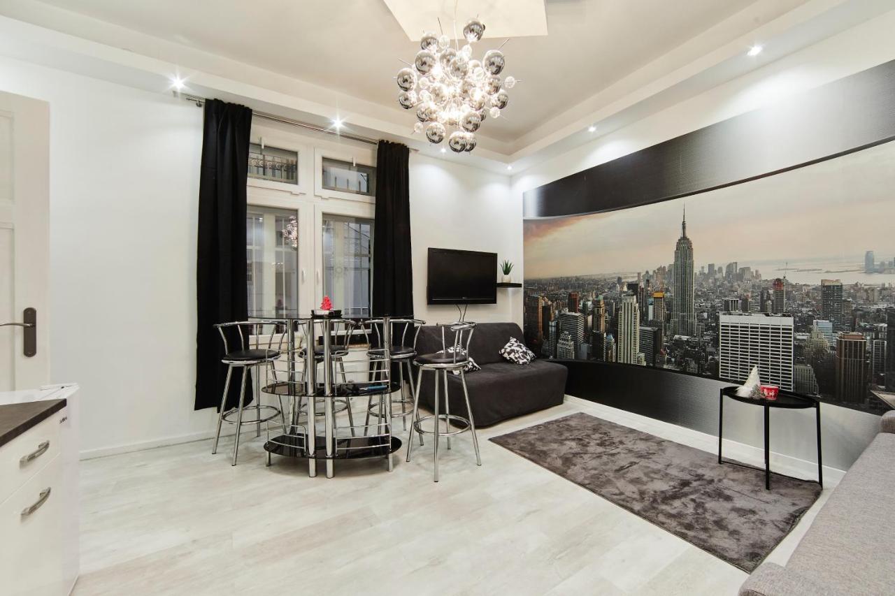 Garibaldi Apartment Budapest Exterior photo